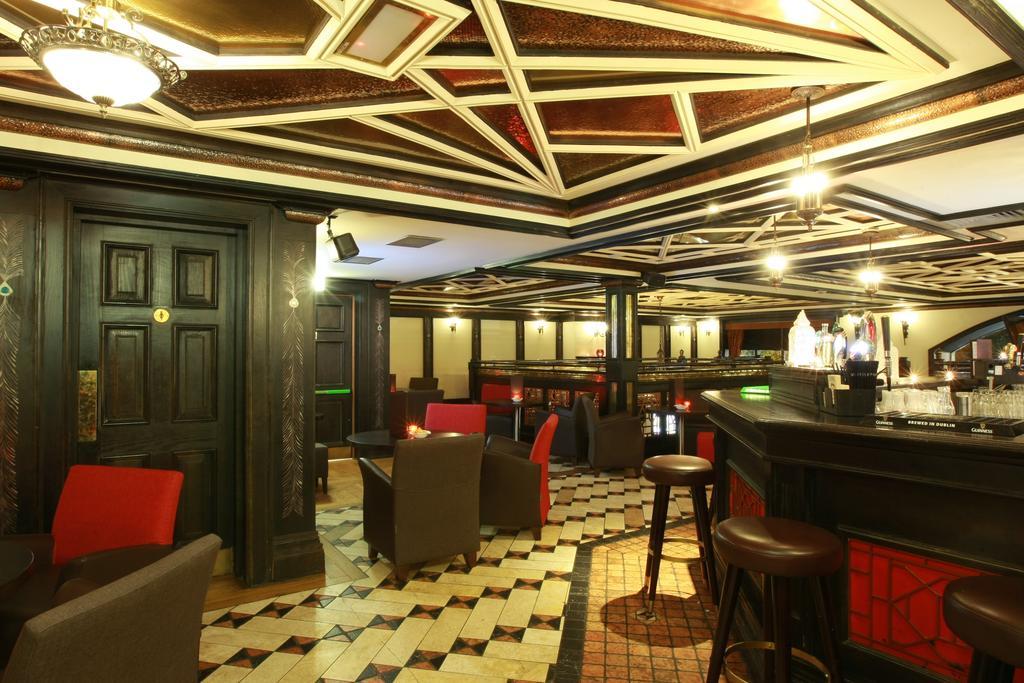 Westwood Hotel 골웨이 외부 사진